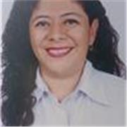 Profesora de refuerzo escolar y apoyo de tareas para niños y niñas de primaria