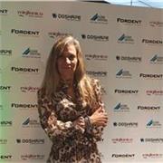 Insegnante madrelingua disponibile per lezioni individuali e di gruppo, sia per italiani che per stranieri.