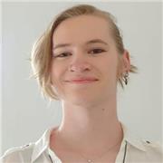 English & French Teacher with Degrees in Linguistics and Language Learning.