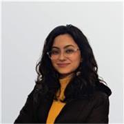 English Teacher who can teach both English Communication and Grammar