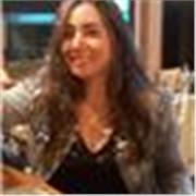 Profesora especializada en ciencias naturales para cursos de ed. Básica y media