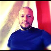 Profesor de español nativo con amplia experiencia en enseñanza para adultos y niños, quiero que vivamos esta grata experiencia.