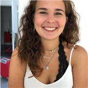 Französischlehrerin aus Wien: Professionelle Nachhilfe online und vor Ort