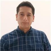 Diseñador gráfico con amplio conocimiento en el rubro y con la capacidad de compartir mis conocimientos y experiencia.