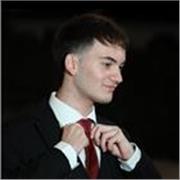 Tutor per lezioni private ed aiuto compiti. Offro lezioni di italiano, storia, inglese, spagnolo e posso introdurre al russo base.