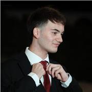 Tutor per lezioni private ed aiuto compiti. Offro lezioni di italiano, storia, inglese, spagnolo e posso introdurre al russo base.