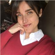 Profesora de apoyo escolar especializada en clases a niños/as de primaria