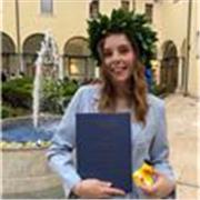 Ciao! Sono una praticante avvocato, laureata in Giurisprudenza all'università di Verona, pronta a spiegarti la materia di diritto 