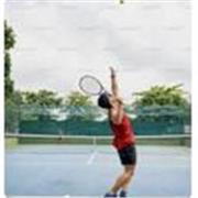 Profesor de tenis con treinta años de experiencia en Valladolid.