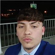 Tengo experiencia dando clases a niños de infantil, de primaria y secundaria, además de cuidar de niños y bebés