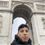 Estudiante universitario con conocimiento avanzado en el idioma inglés imparte clases de inglés