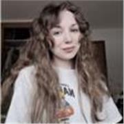 He dado clases a alumnos de instituto de todas las materias, pero me especializo más en ciencias e inglés. Intento enseñar a mis alumnos mis propios metódos de estudio.