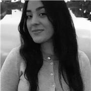 Graduada en Educación Internacional Primaria. Además, tengo años de experiencia impartiendo clases particulares de inglés a diferentes alumnos de distintas edades y niveles en Almería. 
Centrase en las necesidades de cada alumno con un sistema individual