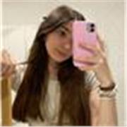 Me considero una persona amable, agradable y atenta, soy profe de baile para niñas de entre 6 y 15 años, y me encantan los niños:)