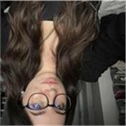 Estudiante de primero de bachillerato, buena media en el instituto. Soy amable y estudiosa, llevo fácil a los niños