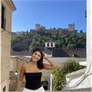 Me encantaría ser profesora de repaso soy una persona que le encanta enseñar lo ue sabe y está dispuesta a darlo todo 