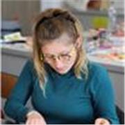 Cours théoriques et/ou pratiques du dessin, du domaine des couleurs, matières et finitions pour étudiants/adultes