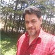 Profesor de guitarra inparte clasesnpara principiantes