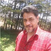 Profesor de guitarra inparte clasesnpara principiantes