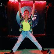 Profesor de baile diferentes géneros y también en patines, tanto en línea cómo en quads