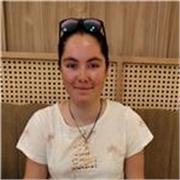 Estudiante universitaria imparte clases para la ESO y Bachillerato en formato presencial y online.