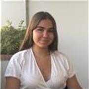 Estudiante universitaria ofrece repaso apoyo educativo a niños de primaria y la ESO y preparación para selectividad