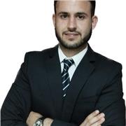 Contable y asesor fiscal graduado en Derecho y Ade imparte clases de contabilidad. Me gusta que mis alumnos entiendan lo que estudian y darles una visión práctica para poder aplicarla al mundo laboral