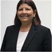 Profesional con excelencia en la educación de jóvenes con refuerzo escolar 