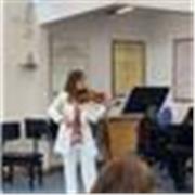 Studentessa universitaria alla scuola di musica di Fiesole offre lezioni private di violino per bambini a firenze
