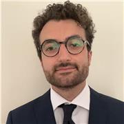 Dottorando in scienze chimiche impartisce lezioni di chimica sia per scuole superiori che per universitari