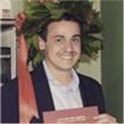 Laureato in Ingegneria Chimica impartisce lezioni di matematica, fisica, chimica