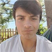 Estudiante de universidad agradable y disponible. Doy clases a chicos de primaria y la ESO de cualquier asignatura y de guitarra (clásica o eléctrica)