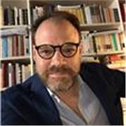 Sono laureato, sono docente di formazione manageriale e scrittore di saggistica. Studioso di filosofia e sociologia