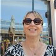 Professeur d'anglais expérimenté, je peux enseigner à des élèves du collège au post bac. 