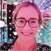 As a tutor, I bring strong communication, patience and adaptability, with the ability to make English learning engaging.