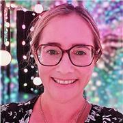 As a tutor, I bring strong communication, patience and adaptability, with the ability to make English learning engaging.