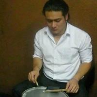 Soy profesor de música especializado en instrumentos de percusión