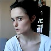 Etudiante en reconversion, donne des cours de français (jusqu'au niveau Seconde) et d'anglais (jusqu'au niveau Terminale)