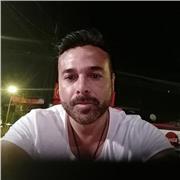 Maestro Inglés con 15 años experiencia , Tengo título y en este momento decidí ampliar mi docencia en línea , si de verdad necesitas hablame o what's app al