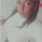 Professeur particulier donnant des cours de cinéma audiovisuel à des collégiens lycéens