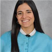 Maestra en Educación Infantil y titulada también en pedagogía, con mucha vocación y ganas de enseñar y educar