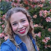 Native English tutor teaches students of all ages. Bachelor’s degree in English