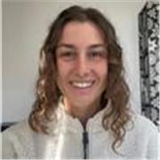 Studnetessa di architettura disponibile per aiuto compiti e babysitting