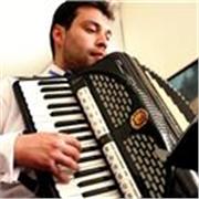 Profesor de acordeón clásico, con experiencia en niños , jóvenes y adultos