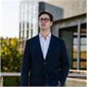 Soy un apasionado de la docencia y de los niños pequeños. Empático, apasionado, y divertido. 