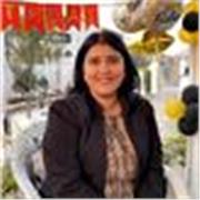 English tutor available for classes till 10th or 12th . Happy to teach .