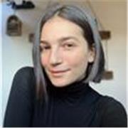 Diplomata in istituto tecnico, in corso Laura in antropologia religioni e civiltà orientali