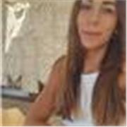Llevo 10 años en Inglaterra y soy bilingue. Tengo experiencia dando clases via zoom a personas de todas laa edades
