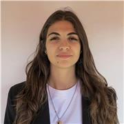 Studentessa da ripetizioni di Matematica, Fisica, Storia, Geografia, Filosofia, Italiano, Scienze, Chimica