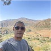 Profesor apto para todas las edades y caracteres con buen carisma con grana experiencia como instrumentista y profesor